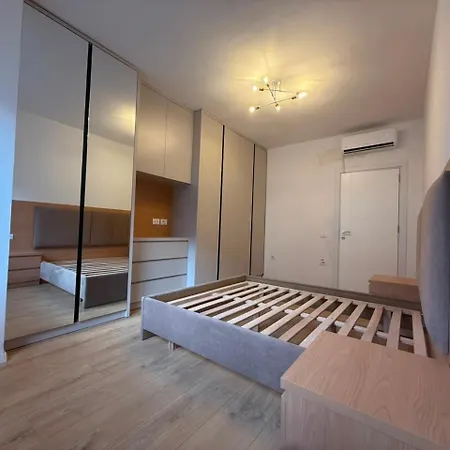 Urban House E88 Τίρανα